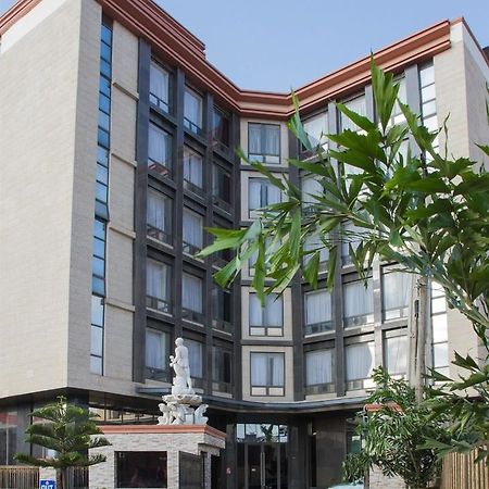 Golden Tulip Essential Lagos Airport Hotel المظهر الخارجي الصورة