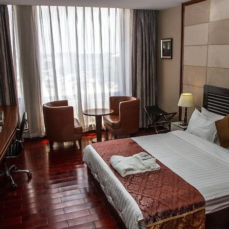 Golden Tulip Essential Lagos Airport Hotel المظهر الخارجي الصورة