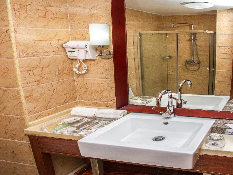 Golden Tulip Essential Lagos Airport Hotel المظهر الخارجي الصورة