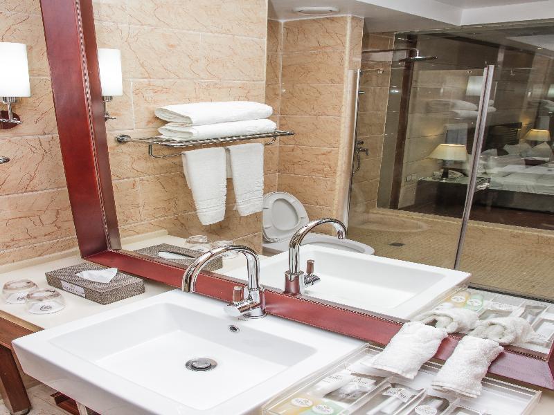 Golden Tulip Essential Lagos Airport Hotel المظهر الخارجي الصورة