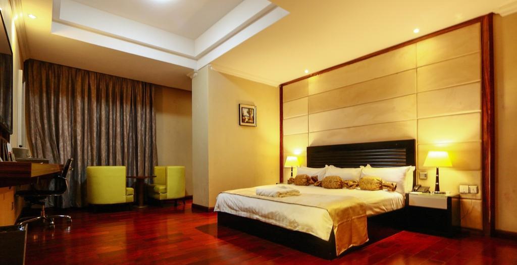 Golden Tulip Essential Lagos Airport Hotel المظهر الخارجي الصورة